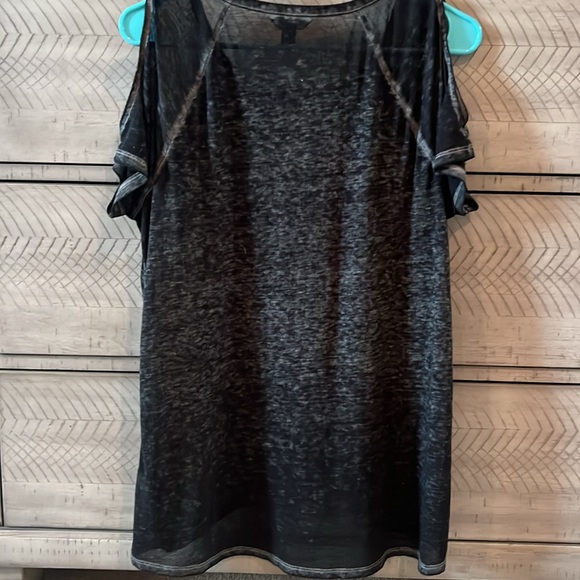 Rock and Republic cold Shoulder  shirt - Picture 5 of 5